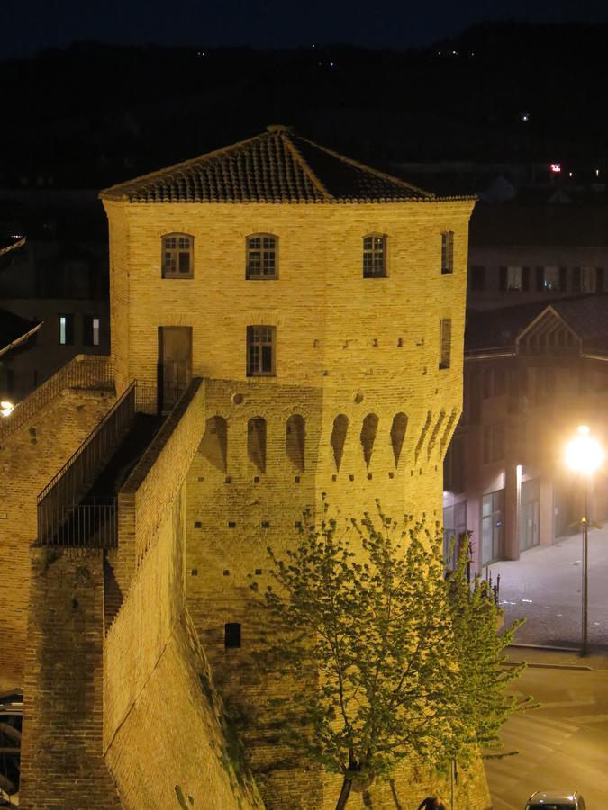 Il Torrione Bed and Breakfast Iesi Εξωτερικό φωτογραφία