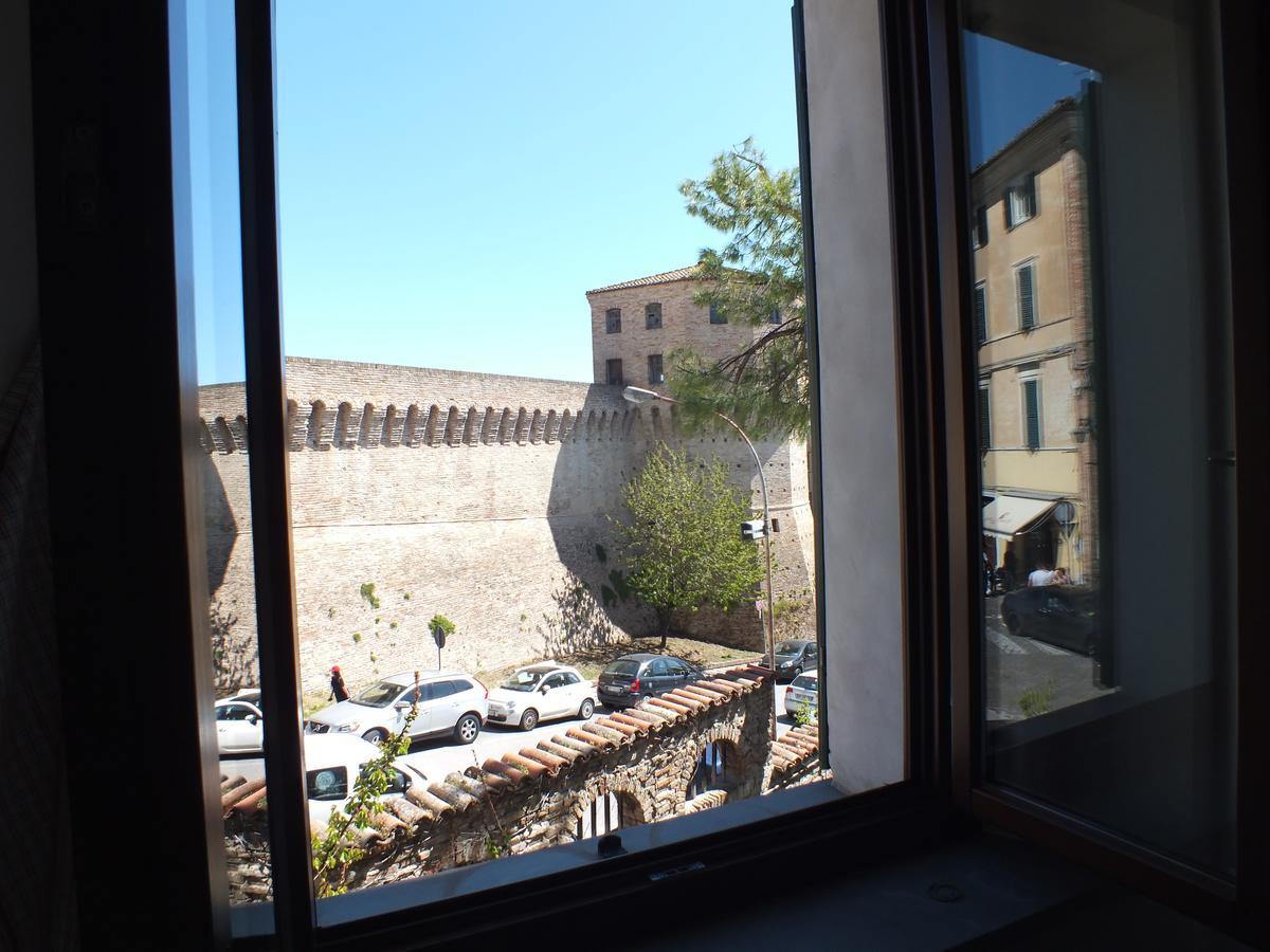 Il Torrione Bed and Breakfast Iesi Εξωτερικό φωτογραφία